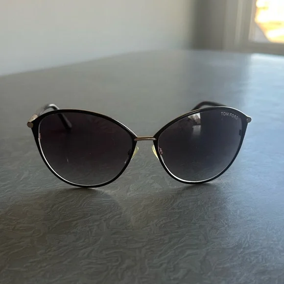 TOM FORD Penelope Sunglasses TF320 28F Authentic